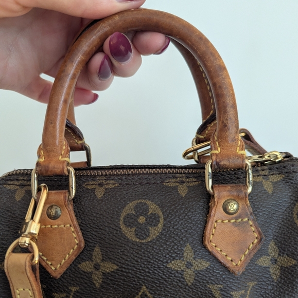 ❌ SOLD ❌ Louis Vuitton mini speedy with crossbody strap - Picture 13 of 17